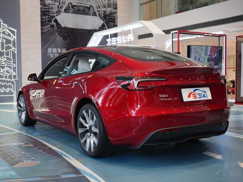 比亚迪汉EV荣耀版顶配下探至24.98万,比Model 3入门版更值得