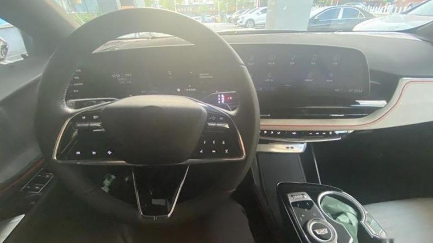 轿跑版XT4，动力猛空间大，凯迪拉克GT4比宝马X2更值？
