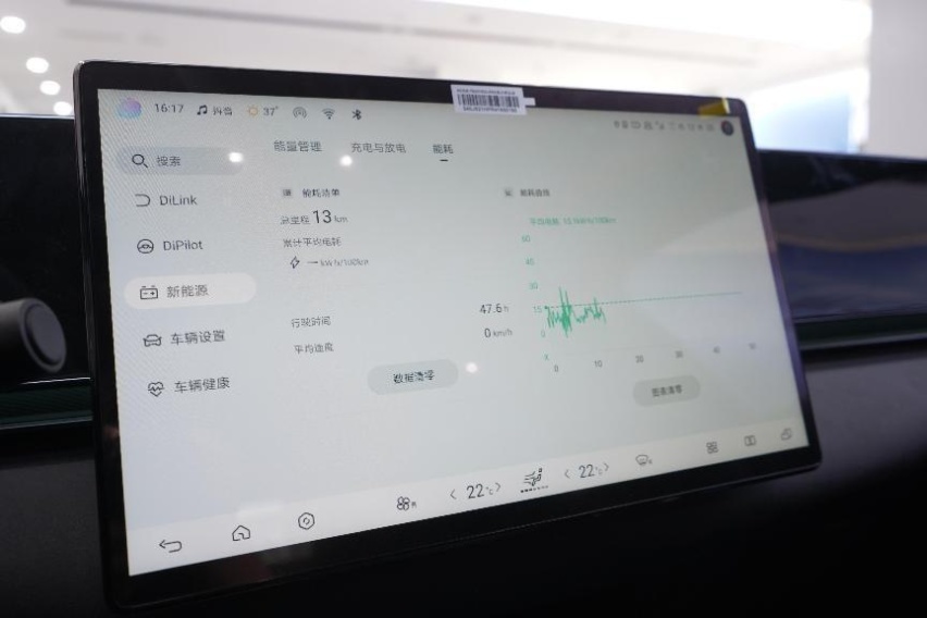海豹EV对比小米SU7，年轻人的第一款纯电动车这样选！