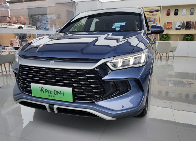 2023款比亚迪宋Pro DM-i到店，远山青配色新潮，智能配置升级
