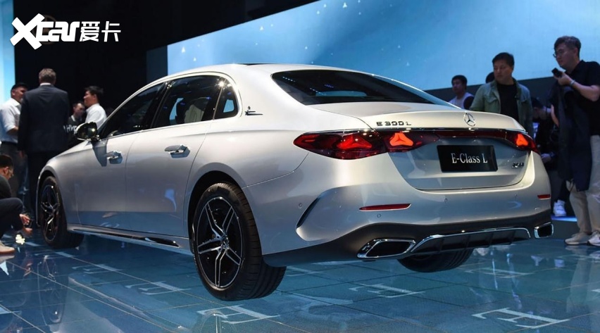 国产奔驰e级开启预售,涨价近一万,却引来拍手叫好?