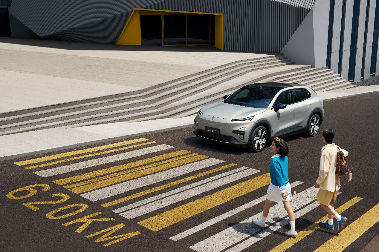 深藍S05全球超長續(xù)航版上市,新車指導價12.99萬元起 深藍S05全球超長續(xù)航版上市,新車指導價12.99萬元起