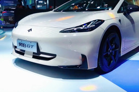 昊铂GT全球款上市，中大型智能运动轿车