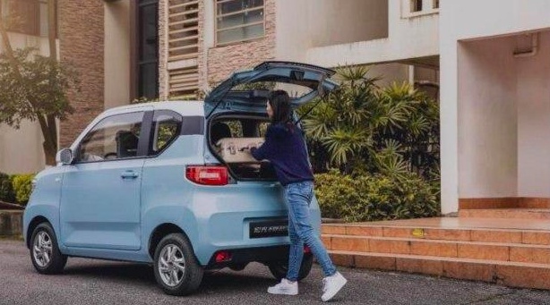 8万以内能落地！尝鲜新能源的过来看！这几款才是居家实用的好车