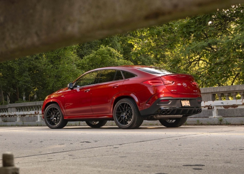 又一混动高性能车：AMG GLE 53，庞然大物