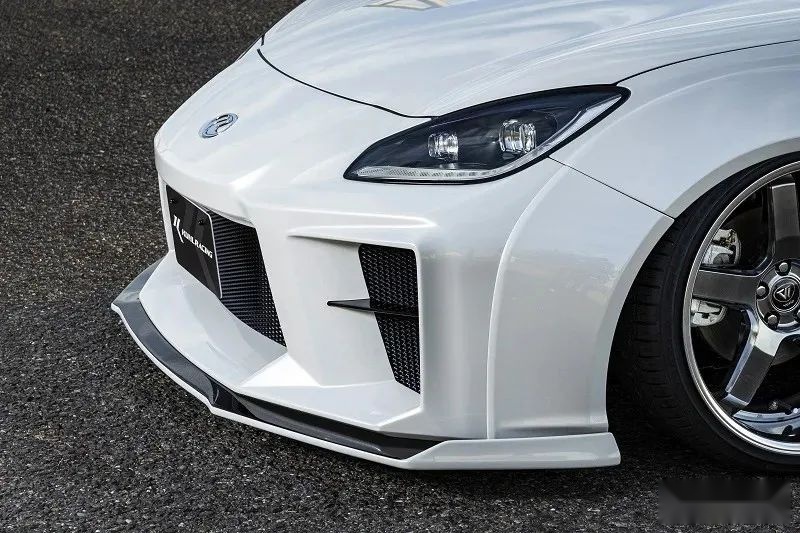 KUHL改装宽体GR86/BRZ，风格神似2000年初的《极品飞车》
