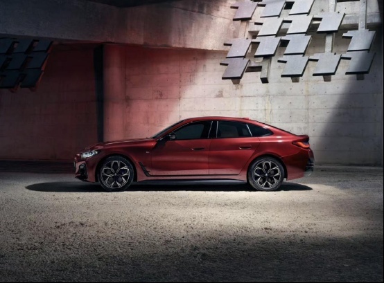 2021成都车展：BMW 4系四门轿跑车正式亮相