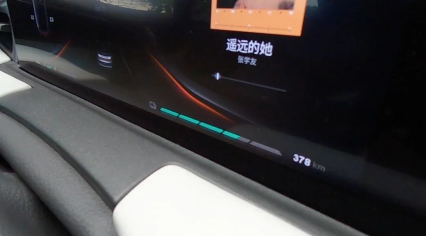 试驾哪吒U，谁说价格亲民就不能走高科技路线？