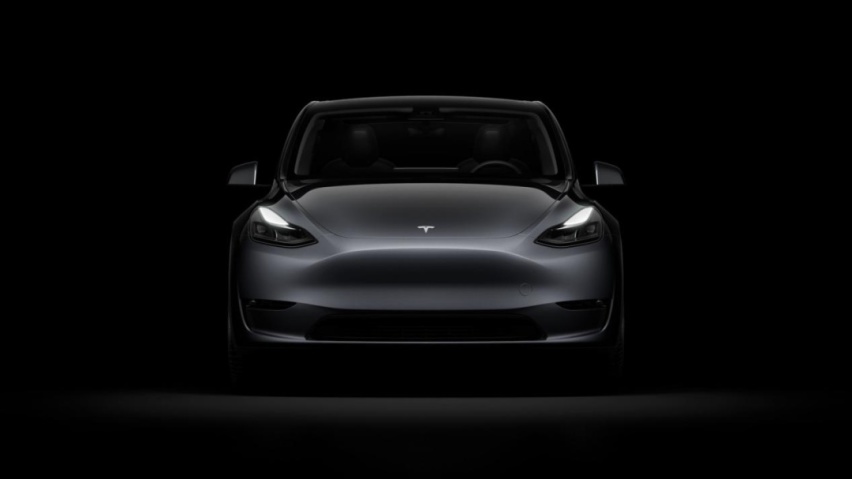 凯迪拉克纯电锐歌大战特斯拉Model Y，谁会脱颖而出？