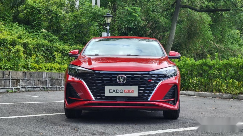 满载壮汉 爬坡上坎 2022款逸动PLUS实测百公里油耗仅5.6L