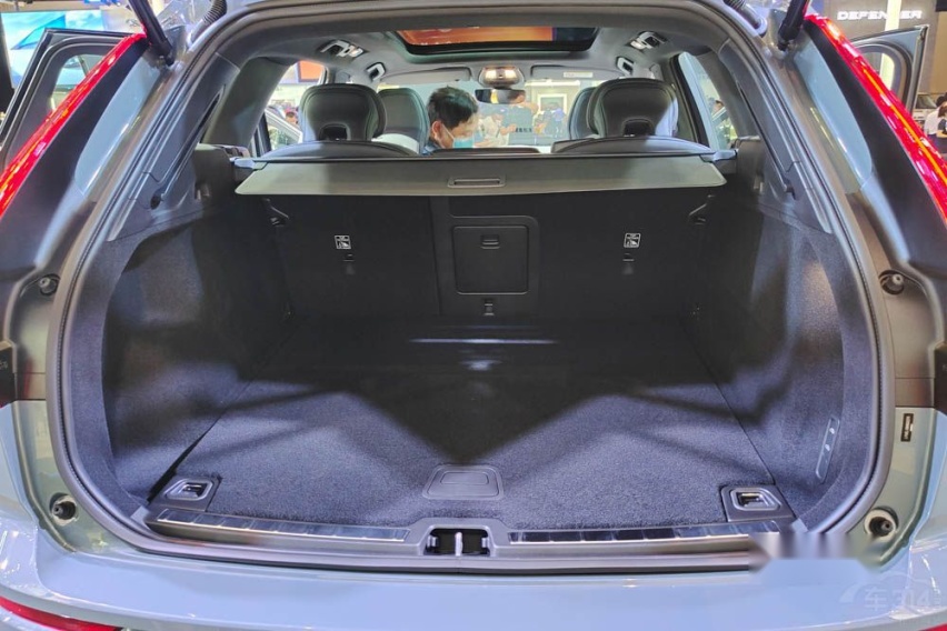 沃尔沃XC60对比凯迪拉克XT5 更推荐后者