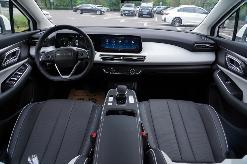 新EU5 PLUS续航、造型、舒适全面升级；省心又实用