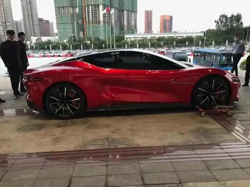 三大国产“高端品牌”：沙龙、阿维塔和高端比亚迪，谁最懂国人？