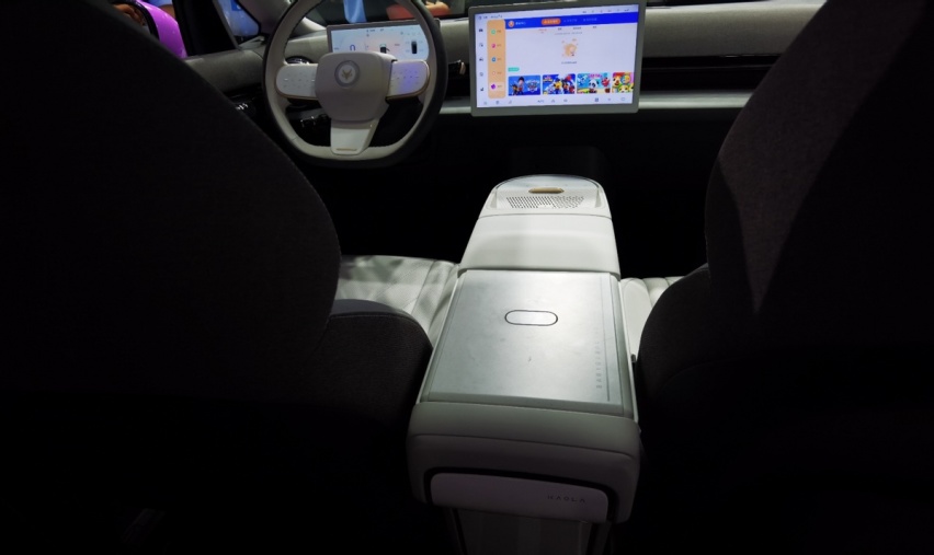 为什么说极狐汽车考拉抢占了亲子赛道？材料、功能、安全三方面一次性说清