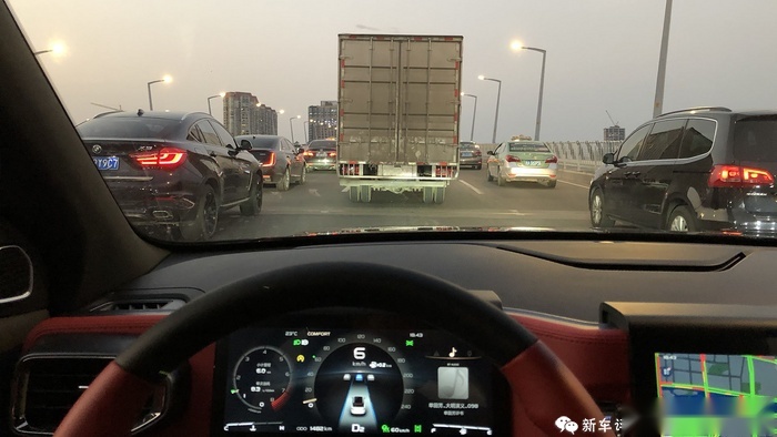 吉利ICON性能测试：个性外表下的中庸之道，你懂它吗？