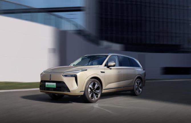 蓝山DHT-PHEV.jpg