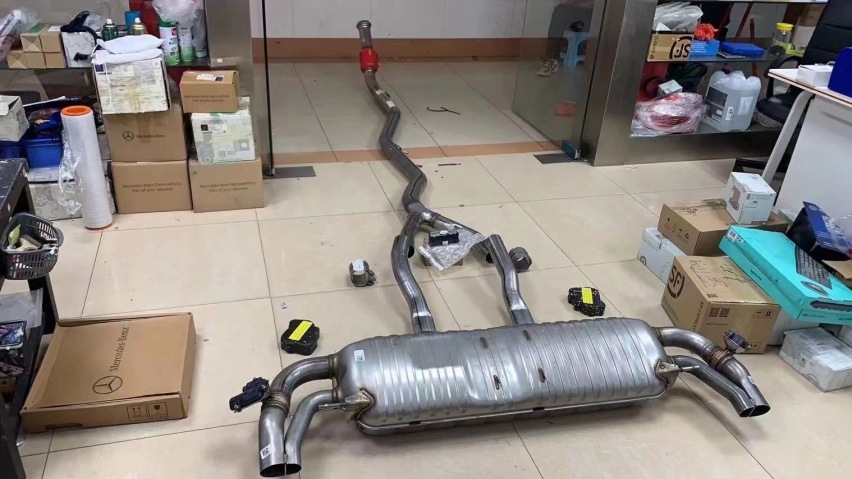 21款奔驰AMG GLE53升级原厂AMG阀门运动排气 电吸门详细教程