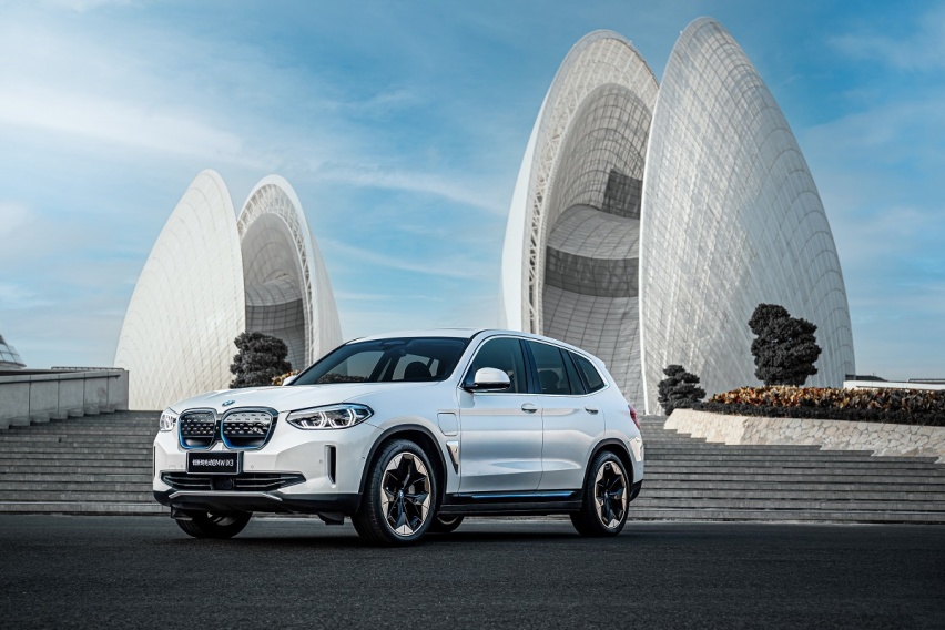 试驾国产BMW iX3，内里黑科技满满，它到底值不值得入手？