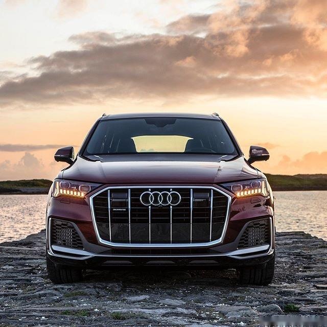 新款奥迪Q7 55 TFSI 版本官图发布，新车前脸更加霸气