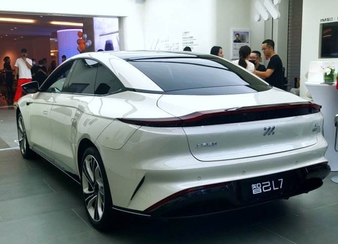 智己L7到店，“国家队”的实力，果然不一般！