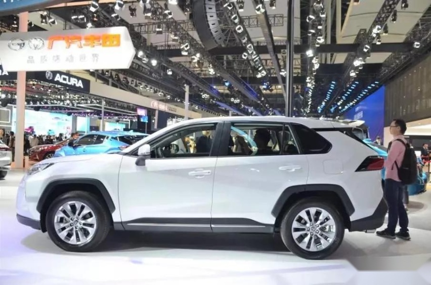 选择困难症，不同定位，威兰达和RAV4荣放到底有何区别？