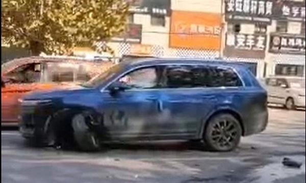 理想用一个“升级”，给我们上了一堂文案课
