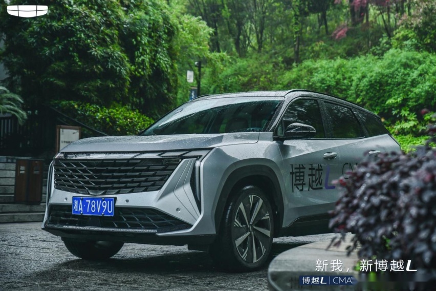 2.0T动力傍身+全套主动安全系统，你很难相信，这车只卖15万
