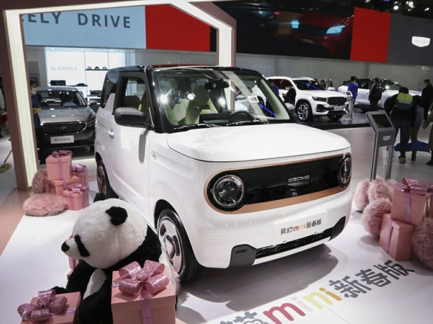 3门四座+天幕，续航200km带快充，解析5.58万的熊猫mini