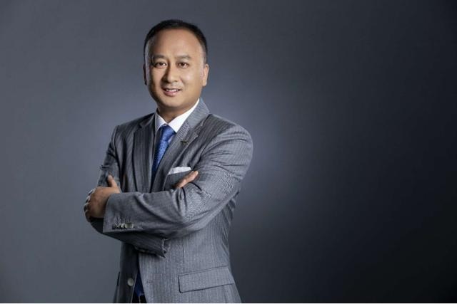 这款百大黑科技SUV颜值高，百公里油耗不到5L，潘晓婷也点赞