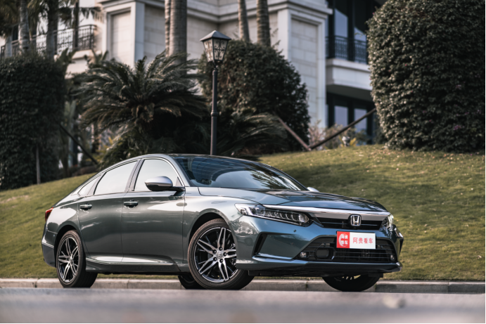 同級獨(dú)有ADS全時自適應(yīng)減震系統(tǒng),這輛寶藏B級車和春天更配! 同級獨(dú)有ADS全時自適應(yīng)減震系統(tǒng),這輛寶藏B級車和春天更配!