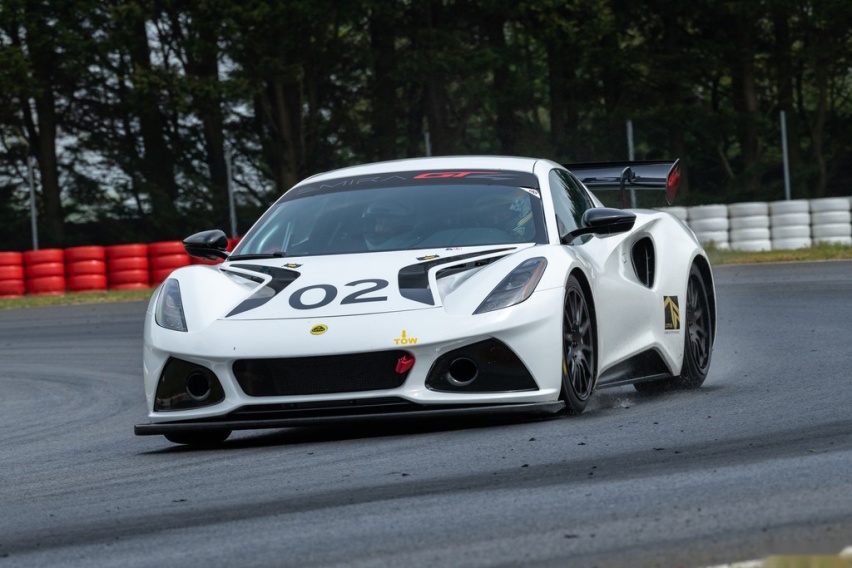 赛道化升级 路特斯EMIRA GT4正式发布