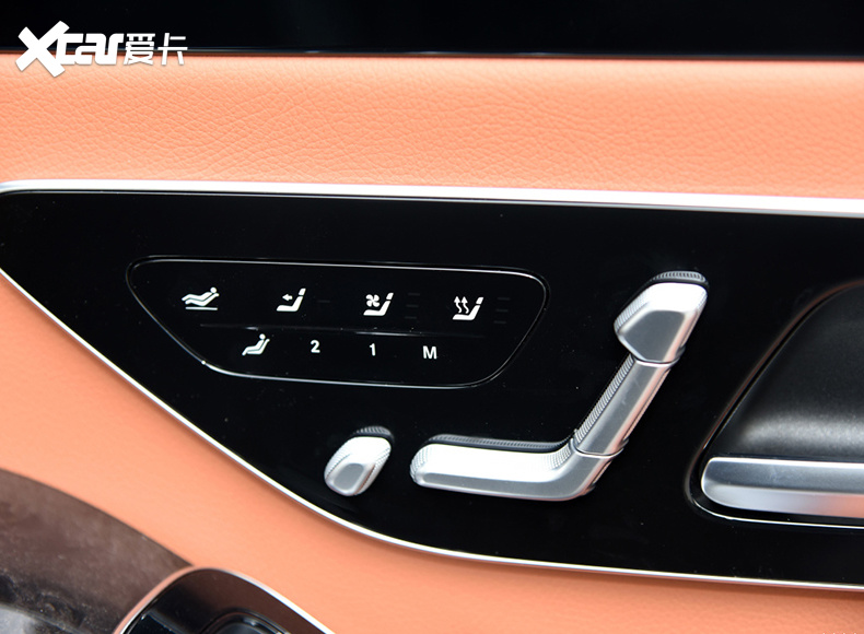 2021款21款奔驰s400l商务型改装后排电动座椅调节