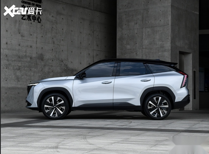 吉利博越“改版”了？新车配2.0T有218马力，宽1900mm