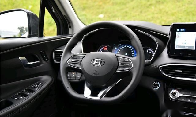“舒适王”被国人抛弃，一箱油860km，最低2.0T却无人理