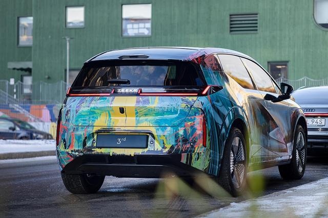 ZEEKR BX1E曝光，小型SUV，相比smart精灵#1，谁更强？