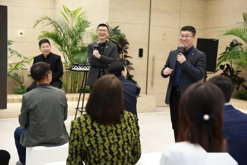 余承东正面回应：王军停职不影响对阿维谈全力支持！