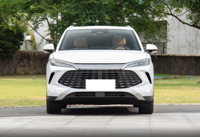 13.58万起，买中型插混SUV，亏电百公里油耗3.9L
