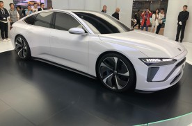 在2019年上海车展上，蔚来带来旗下首款轿车ET Previ
