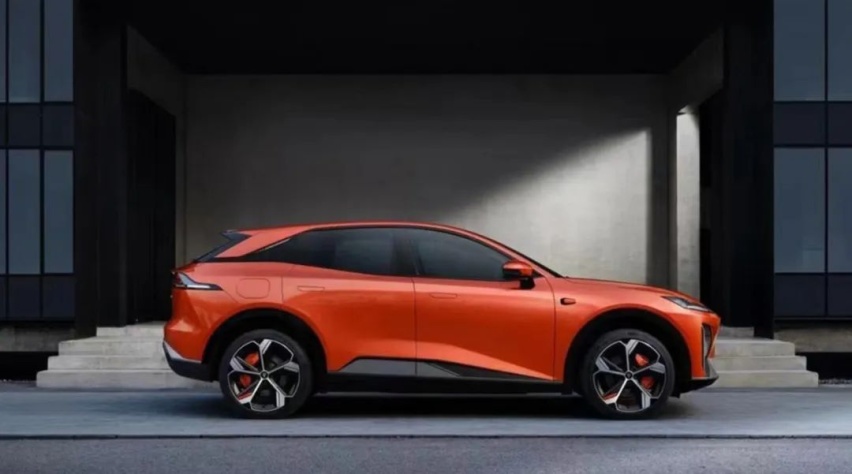 剑指Model Y？长安深蓝S7亮相