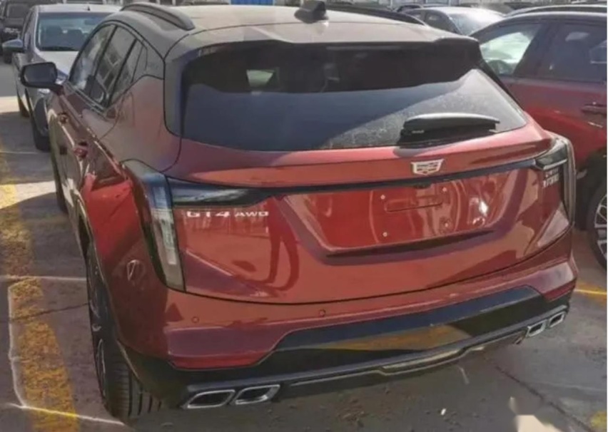 最便宜的凯迪拉克SUV？GT4实车街拍，轿跑风格配曲面双联屏