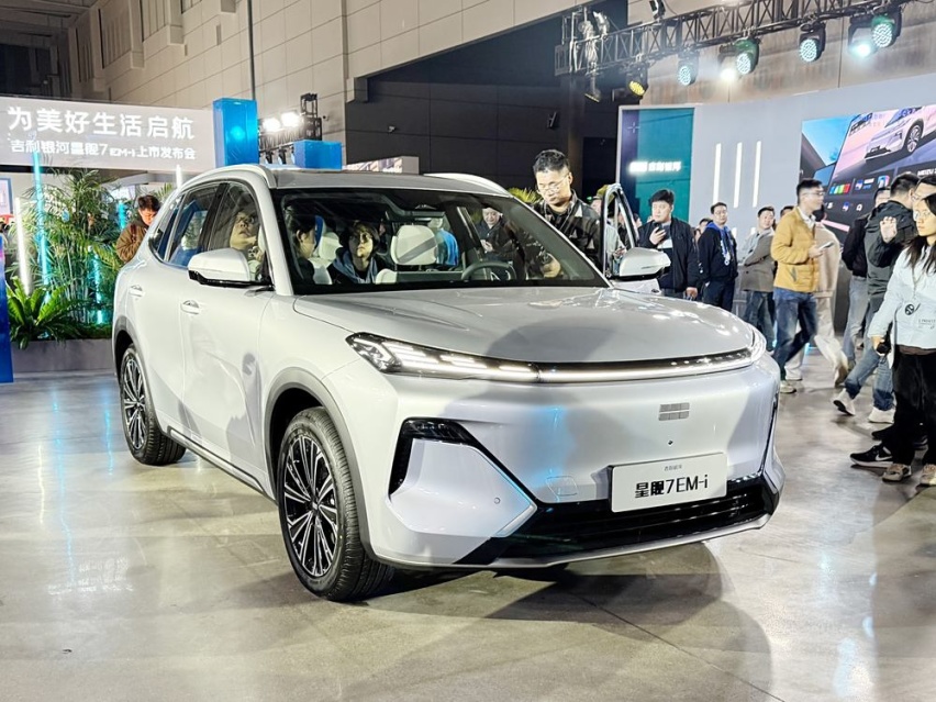 比亚迪宋Pro最强对手来袭，9.98万起，综合续航1420km