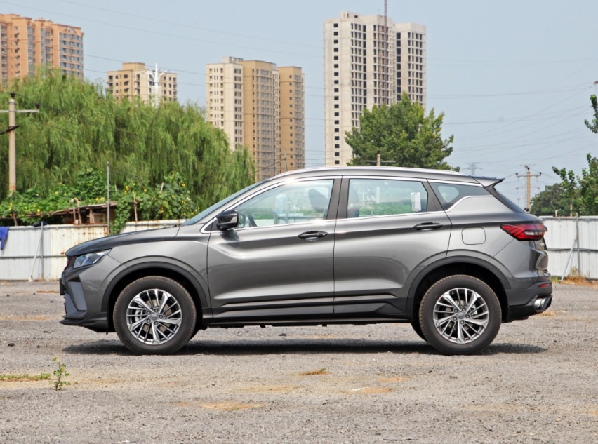 同样都是国产入门SUV，为啥五菱星驰比吉利缤越，还便宜近2万？