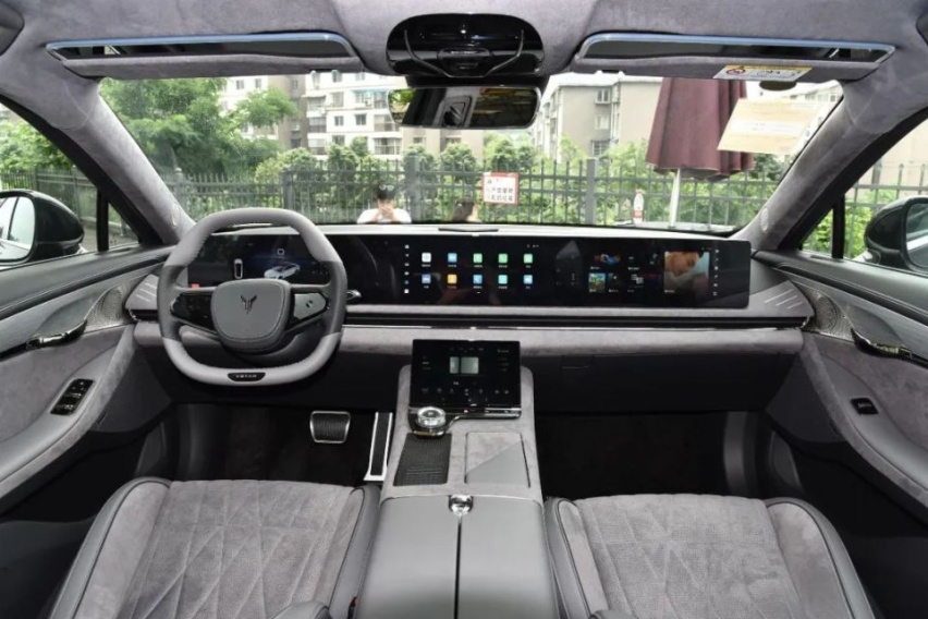 续航1200公里，解决你续航焦虑的岚图追光PHEV