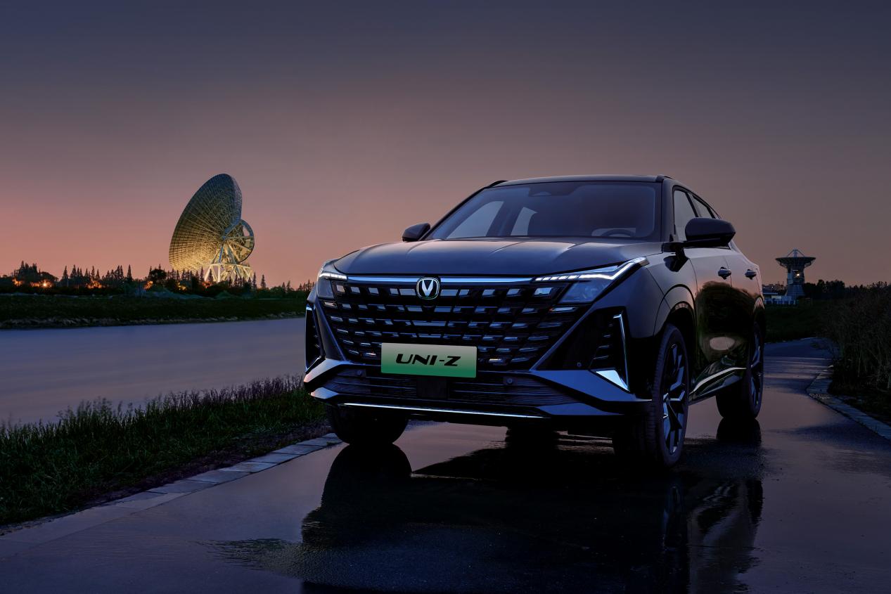 2025款UNI-Z PHEV上市!加推戰(zhàn)艦+、超能型,疊加國(guó)補(bǔ)8.69萬(wàn)元起 2025款UNI-Z PHEV上市!加推戰(zhàn)艦+、超能型,疊加國(guó)補(bǔ)8.69萬(wàn)元起