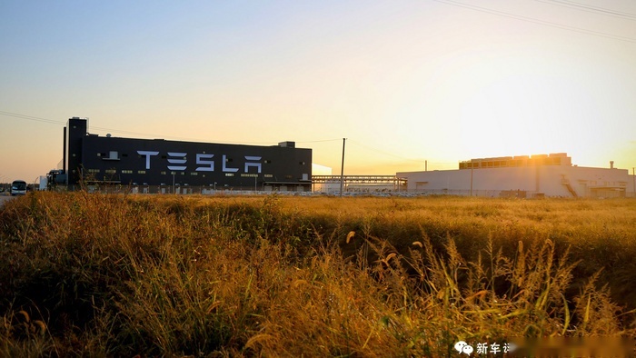 国产特斯拉Model 3首试：当硅谷基因遇上中国速度