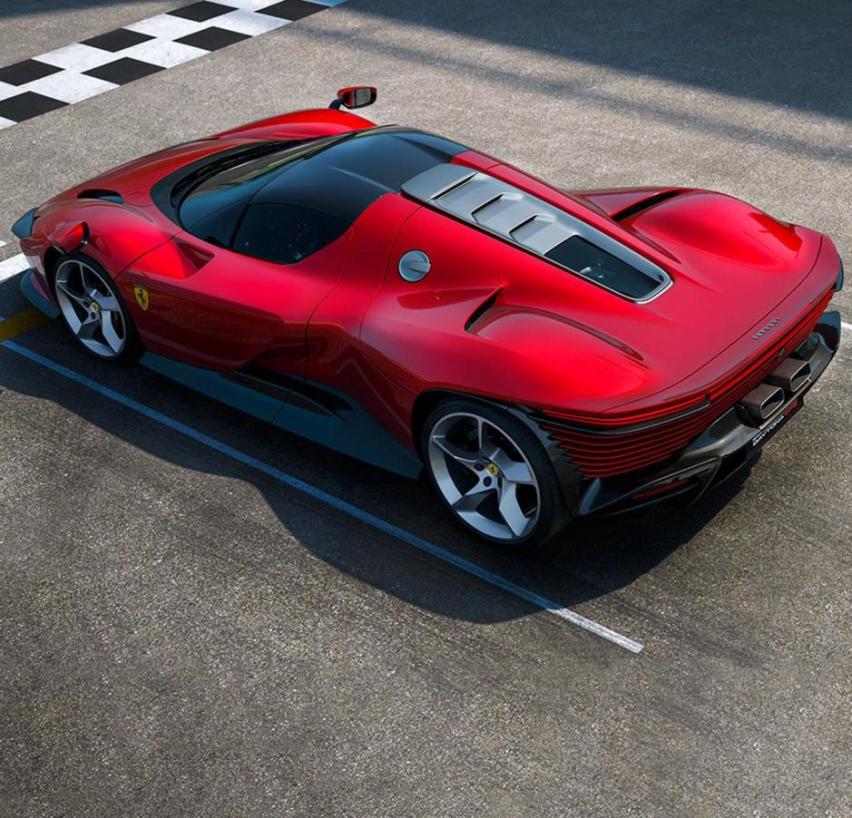有见过这么帅的法拉利吗？Daytona SP3的设计集众家之长