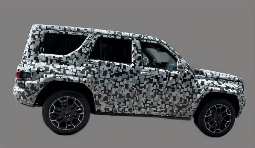 坦克700量产版本曝光 搭载3.0T V6发动机比500豪华