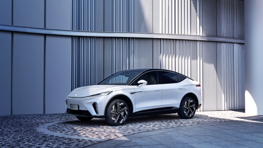跑进3秒俱乐部的中大型SUV 飞凡R7上市 20.59万起