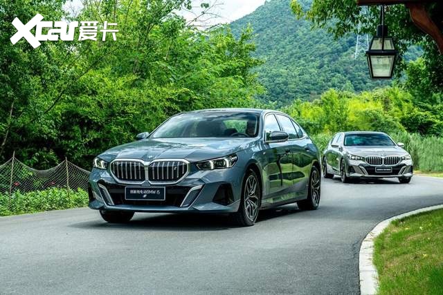 标杆之作——全新BMW 5系油电齐发 双轴并推