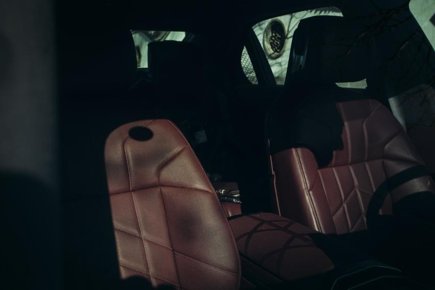 BMW i7：电动之美
